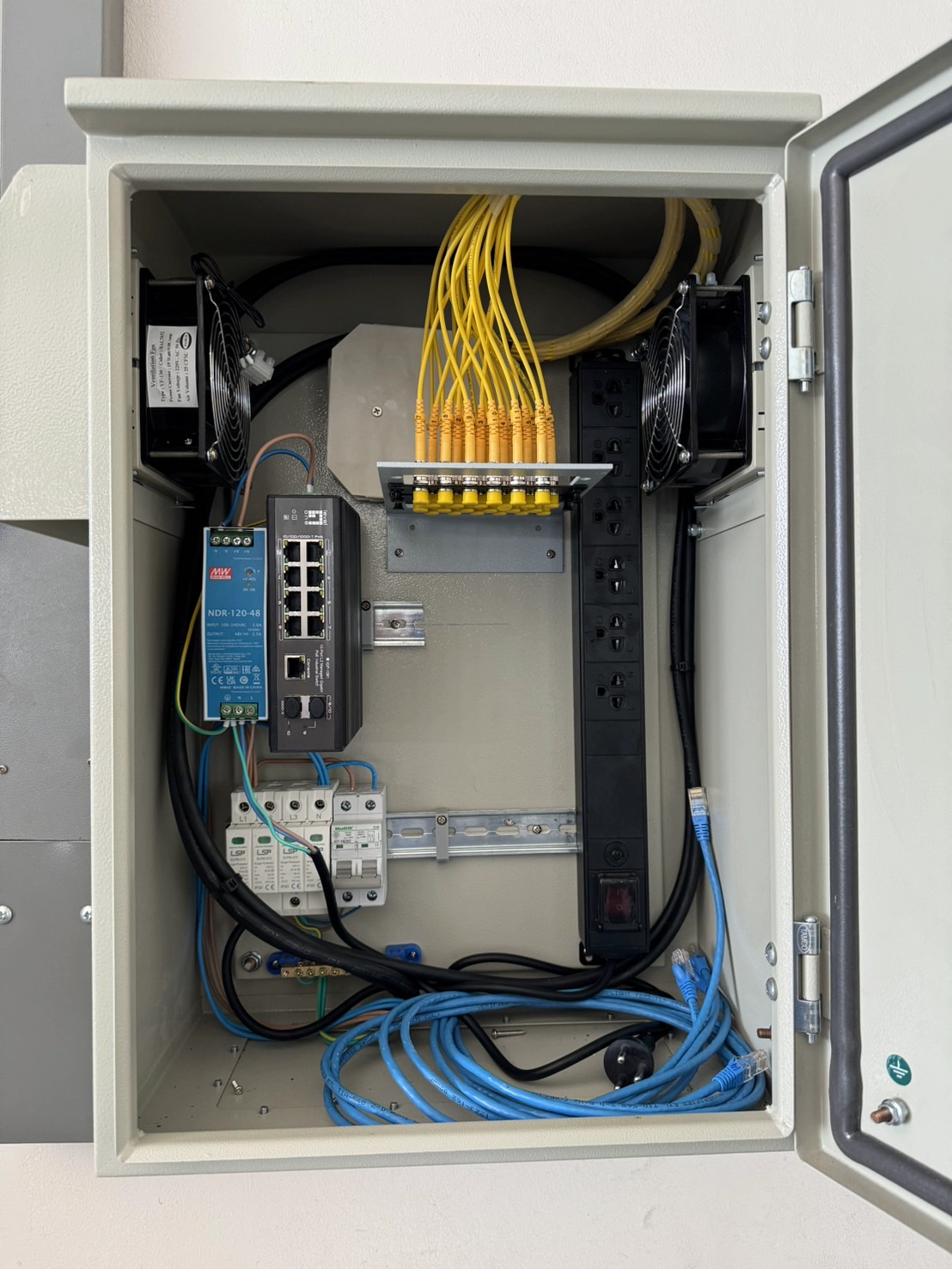 บริษัท รังรอง จำกัด - RUNGRONG CO., LTD.